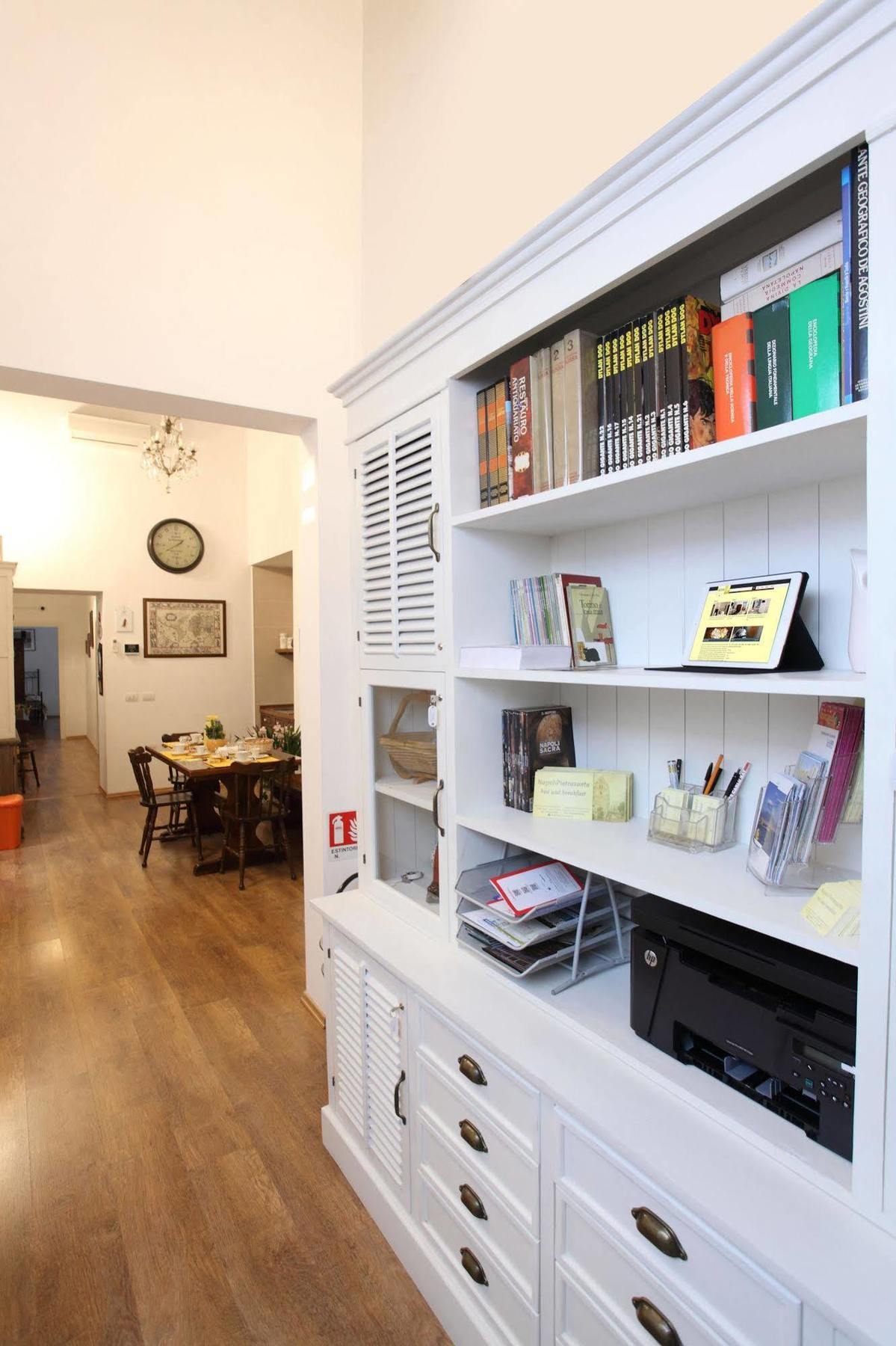 Bed and Breakfast Napoli Pietrasanta Lt Экстерьер фото